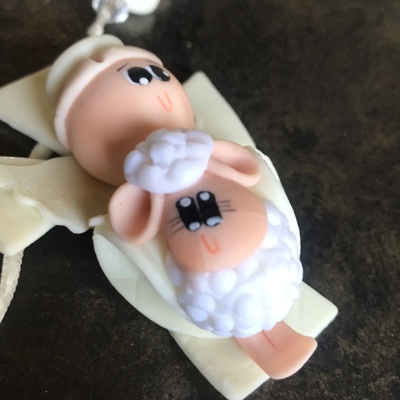 Handmade cream & white angel with sheep rosary denarius for boy or girl baptism - Picture 10 of 12